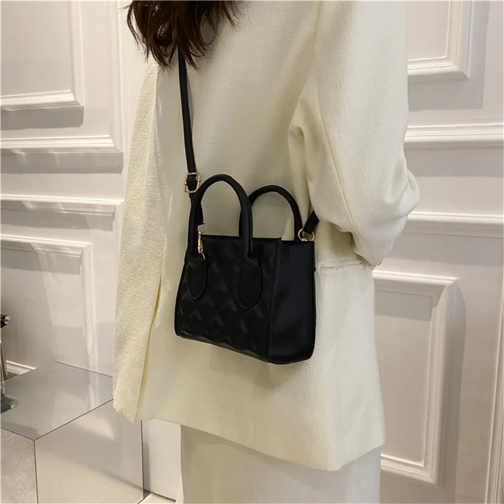 Fashion Shoulder Crossbody Bag for Women Solid Colour Pu Leather Simple Female Daily Bag Casual Handbag Purse Clutches